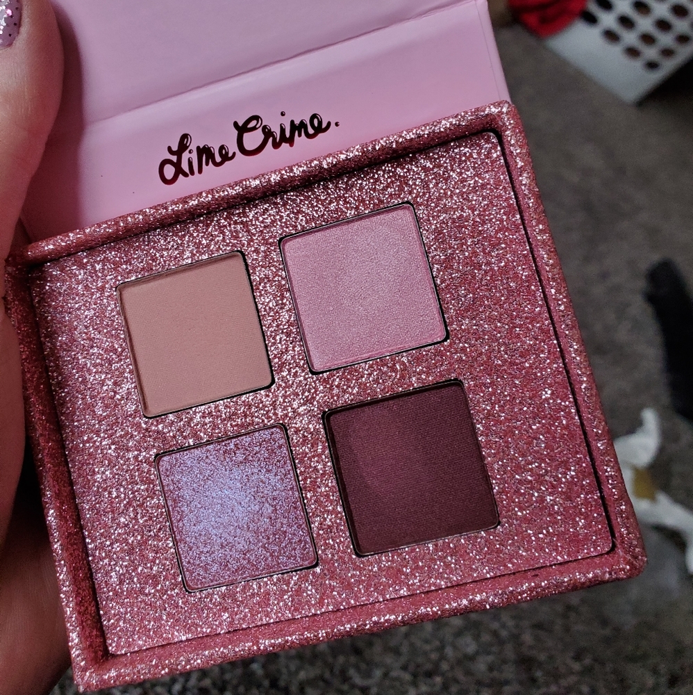 Venus XS eyeshadow